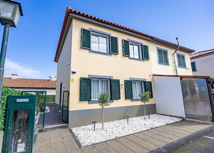 Cozy Haven By Yourkey Madeira